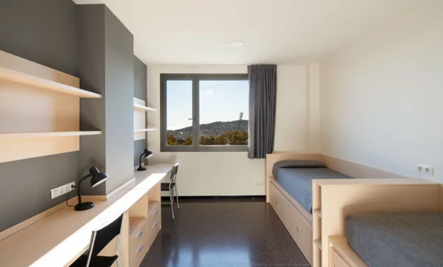 Interior d'habitació de residència Agora Barcelona